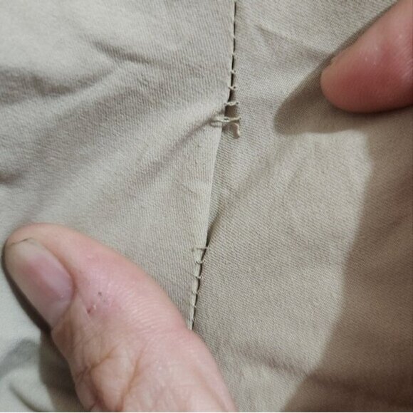 Vineyard Vines Jim Nantz men Khaki golf pants size 33x30 - Picture 5 of 7